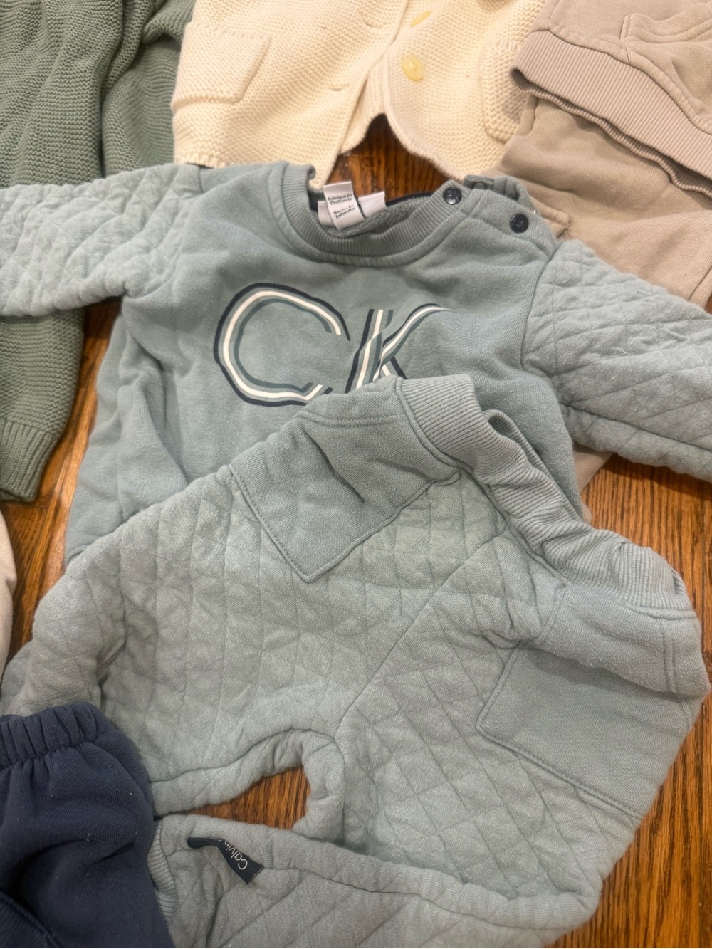 Carters - Picture 7 of 16